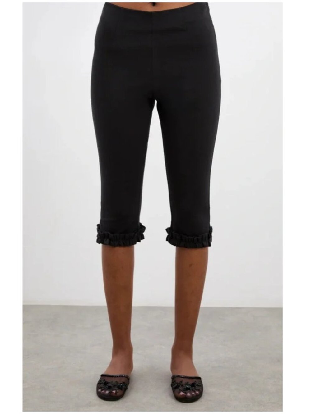 Damson Madder Anisa Black Denim Ruffle Hem Capris Sz 6